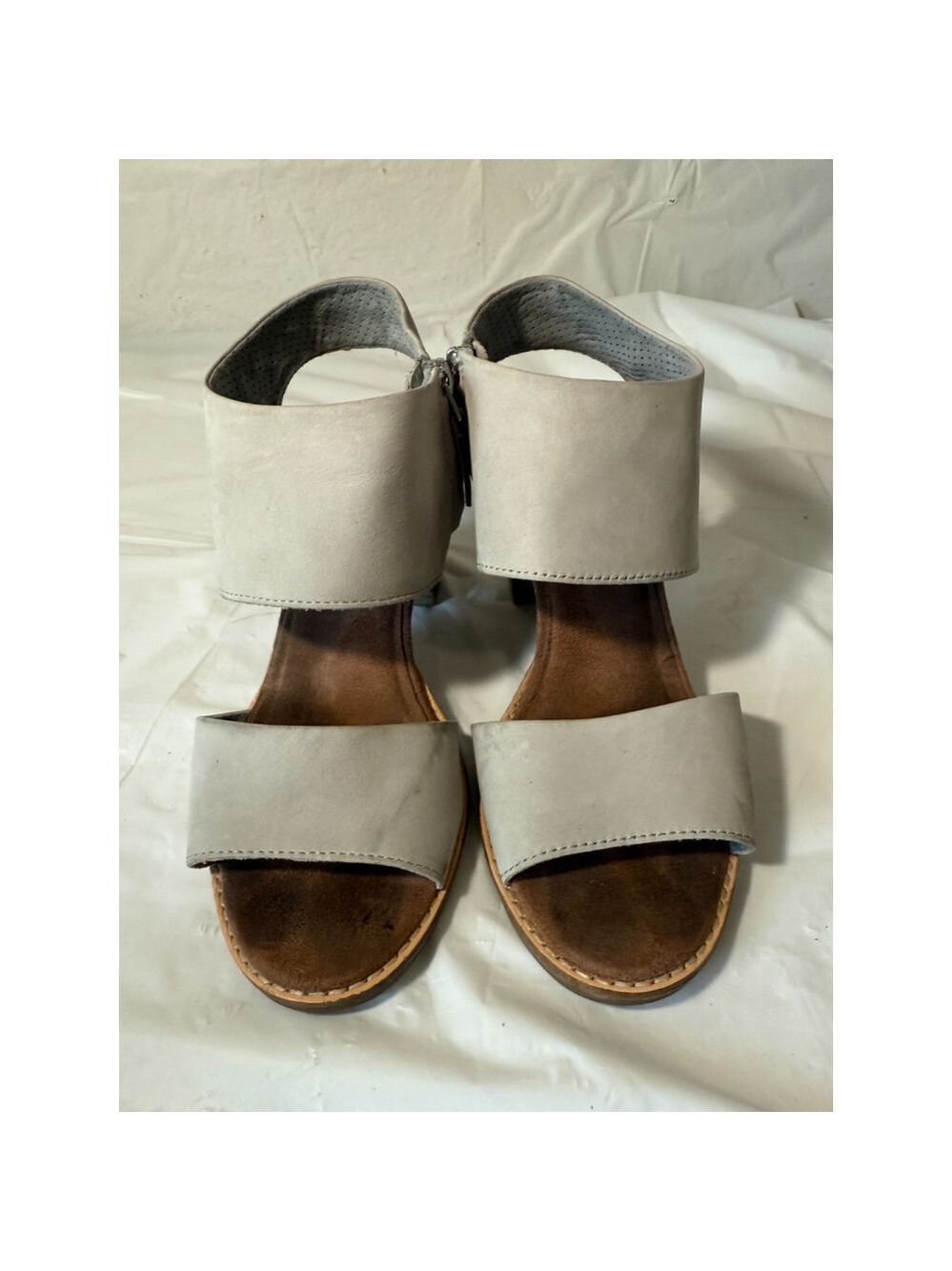 Tom’s Beige Tan Strappy Heel Majorca Sandals Size 8